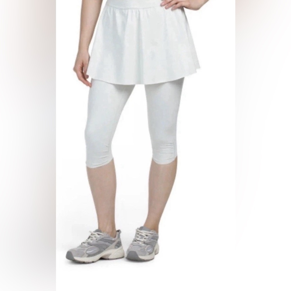 Spanx Booty Boost Active‎ Skirt
Around Knee Leggings women's size XL NWT